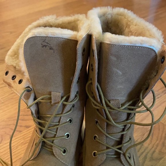 Brand New Tan Suede Faux Fur Winter Boots - Picture 6 of 7